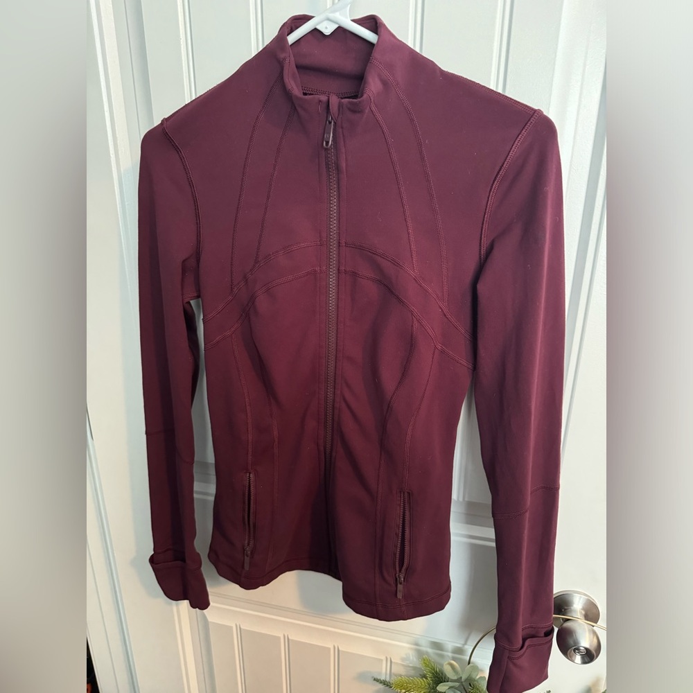Luluelemon Define jacket burgundy size 4